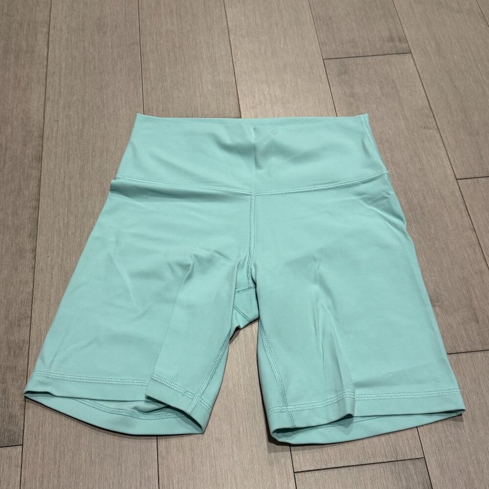 TNA Butter 7" Short Light Aqua Size M